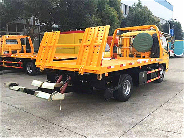 福田歐馬可一拖二藍(lán)牌清障車