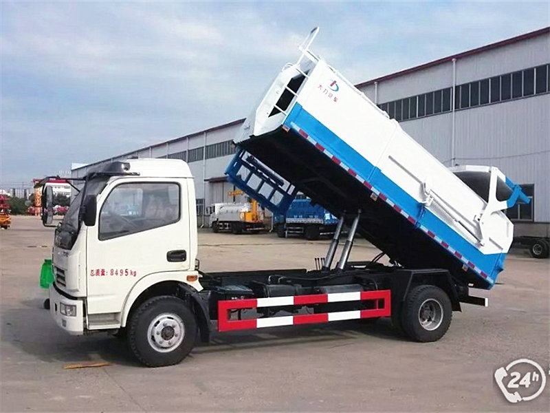 國五東風(fēng)自裝卸式垃圾車