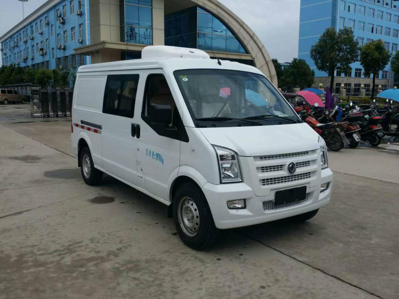 東風小康面包式商務冷藏車