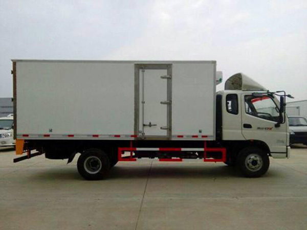 福田奧鈴6.1米貨廂冷藏車