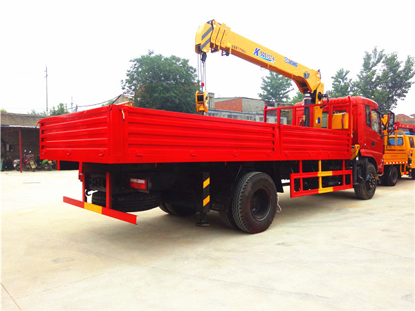 國(guó)五東風(fēng)徐工6.3噸隨車(chē)吊 國(guó)五東風(fēng)徐工6.3噸隨車(chē)吊