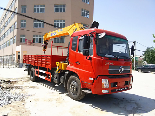 東風(fēng)天錦國(guó)五徐工6.3噸隨車(chē)吊