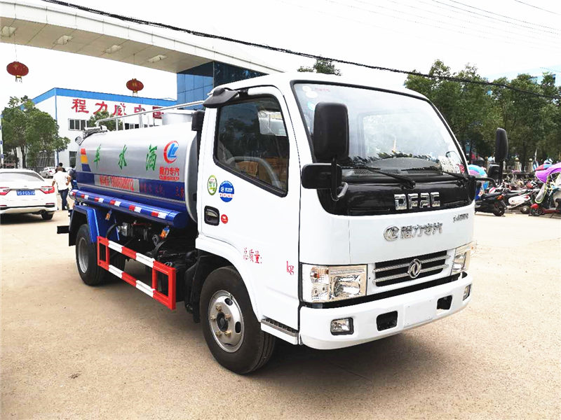 東風多利卡D6灑水車