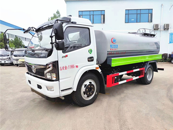 新款東風福瑞卡8.5噸程力灑水車發遼寧！