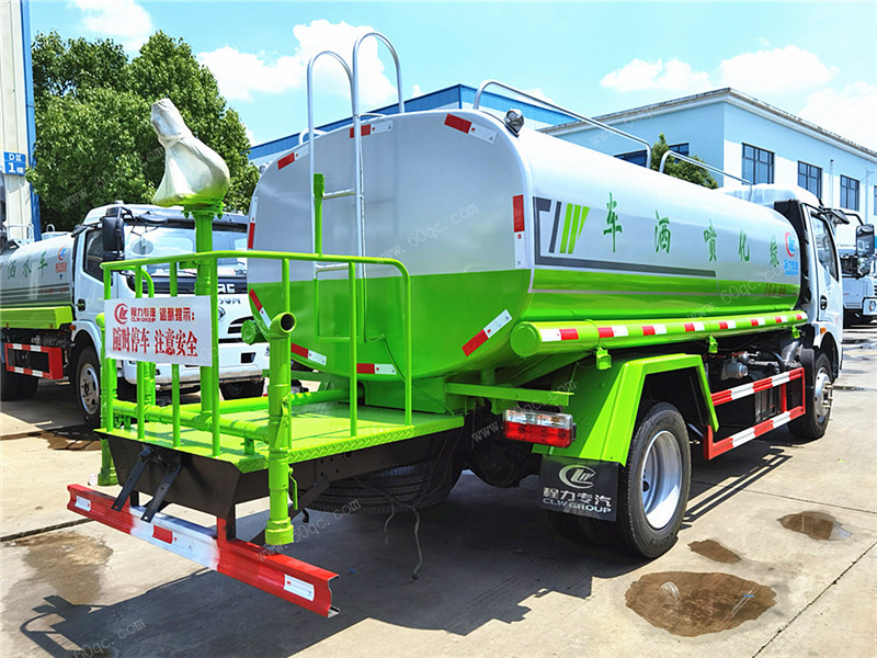 程力專(zhuān)用灑水車(chē),生產(chǎn)廠家灑水車(chē)的知識(shí)普及