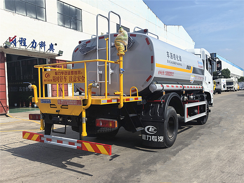 東風商用K6灑水車